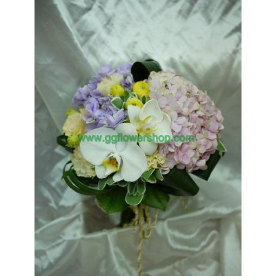 A084粉繡球+蝴蝶蘭